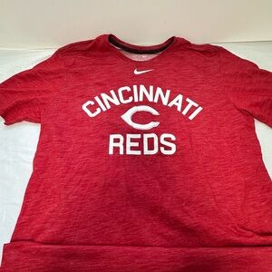 Nike Red Cincinnati Reds Short Sleeve Tee